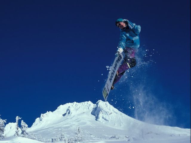 あなたの人生を一晩で変えるスキー旅行知られざる雪国の誘惑と危険な夜